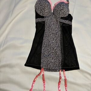 Leopard Print Mesh Garter Slip – Size 34B